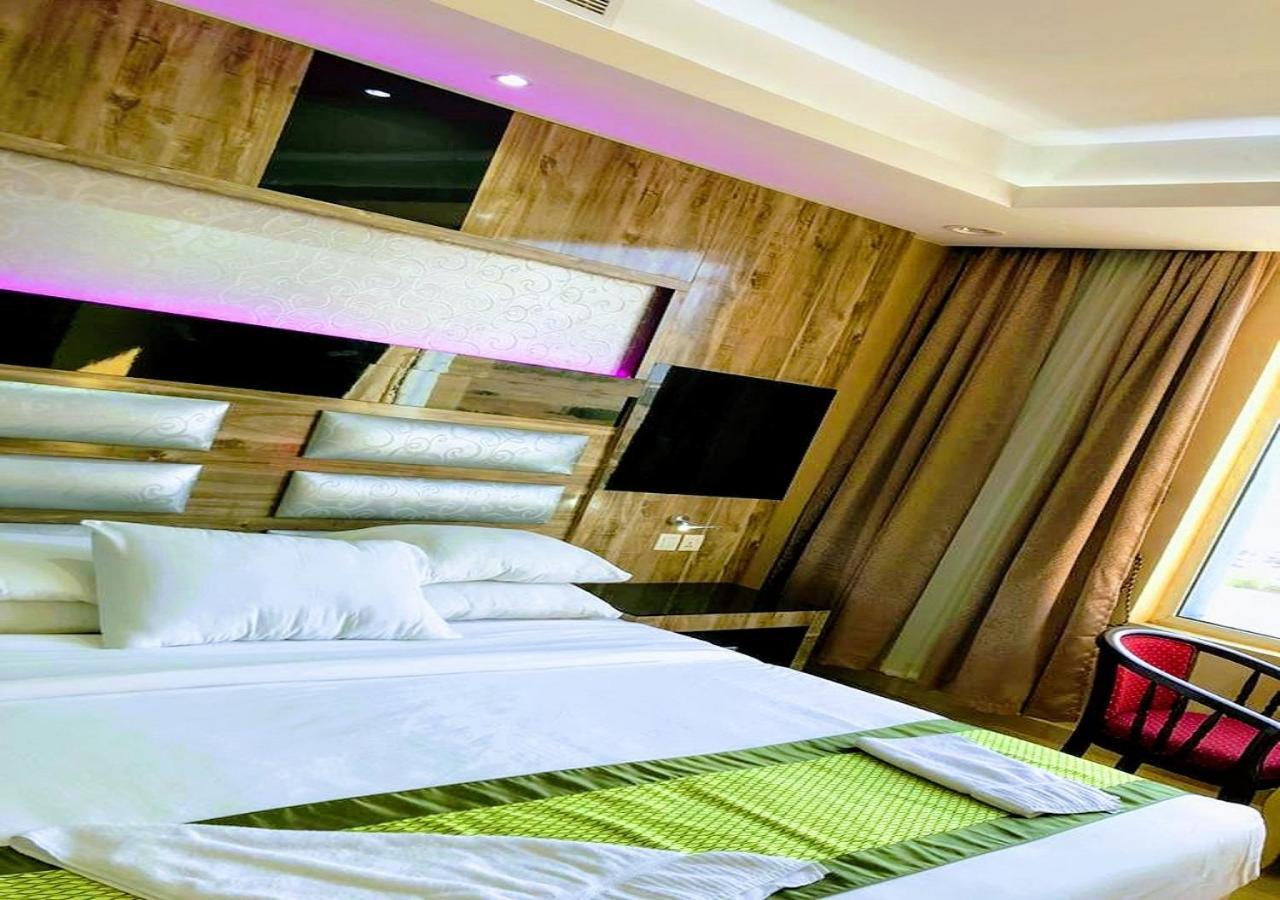 Al- Reef Hotel Jiddah Esterno foto
