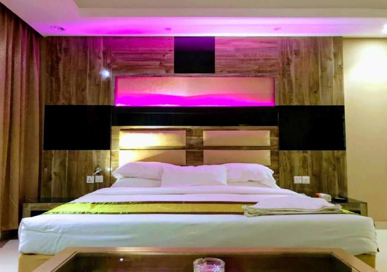 Al- Reef Hotel Jiddah Esterno foto