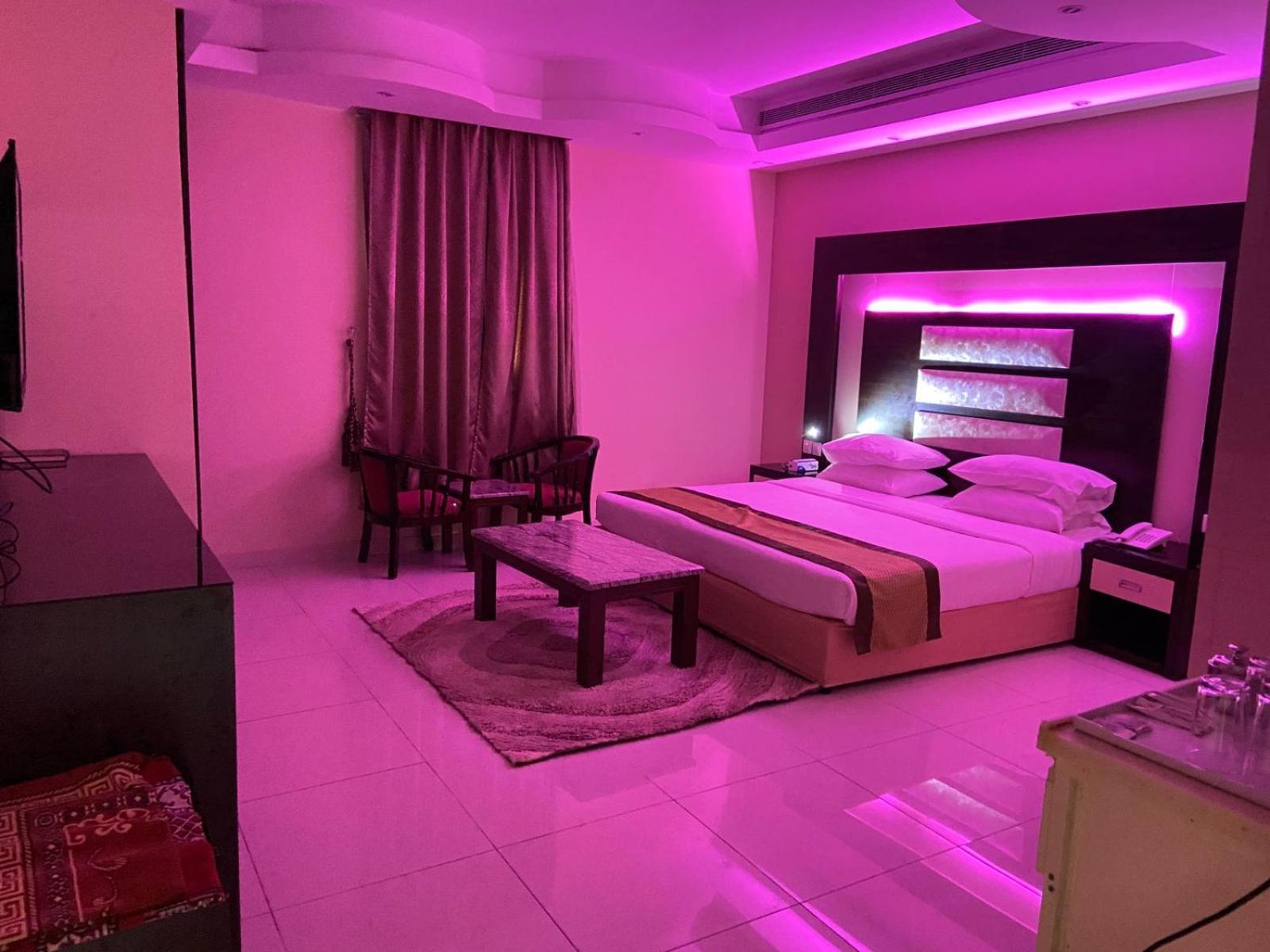 Al- Reef Hotel Jiddah Esterno foto