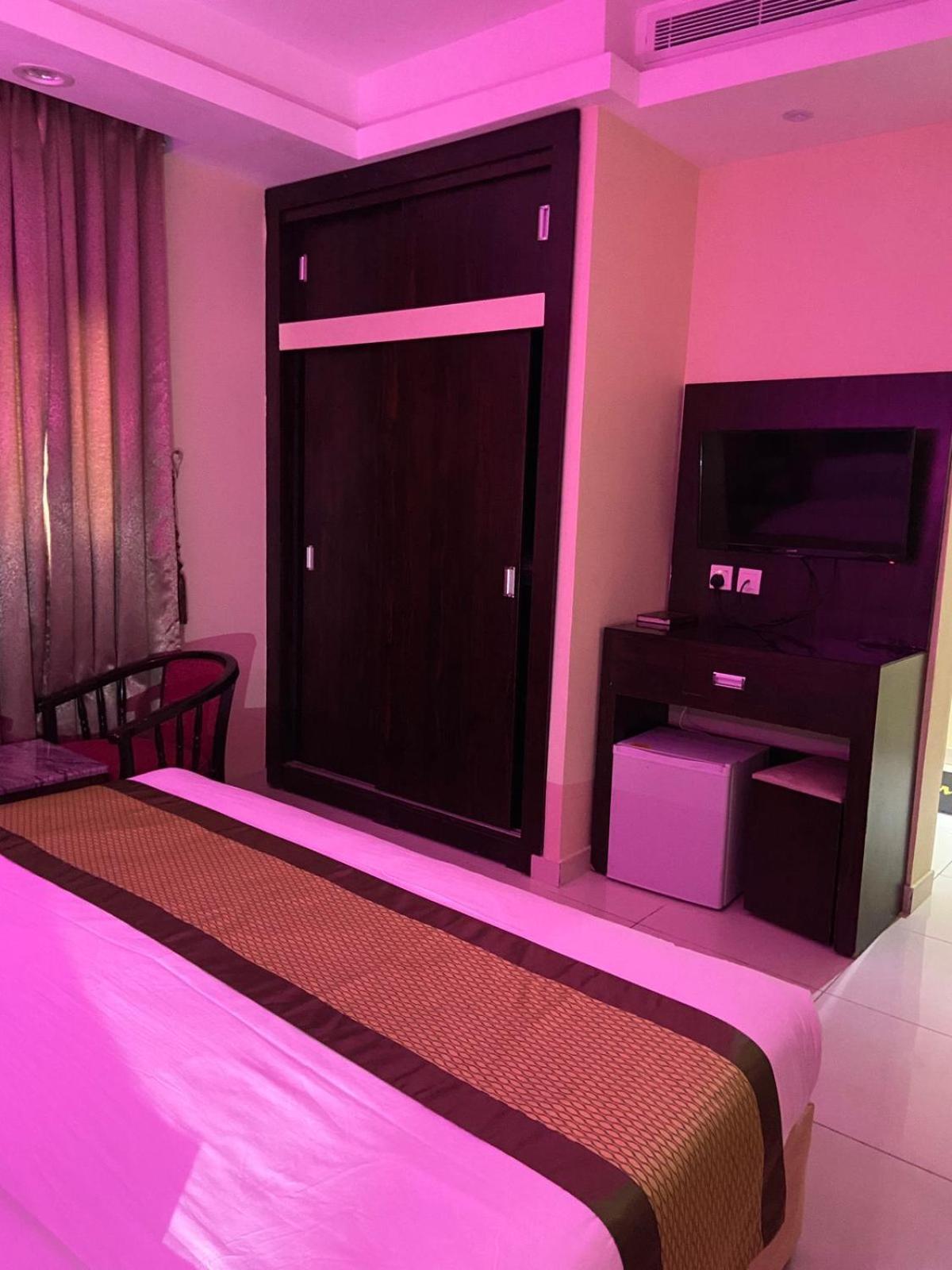 Al- Reef Hotel Jiddah Esterno foto
